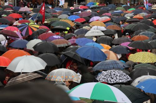 Fotografia de Riob Prada - Galeria Fotografica: Manifestacin - Foto: Paraugas