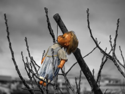 Fotografia de MILLO - Galeria Fotografica: INCLASIFICABLES - Foto: MUECA  AJUSTICIADA