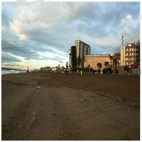 Fotografia de Maria-Eugenia - Galeria Fotografica: Barceloneta, al amanecer.. - Foto: 