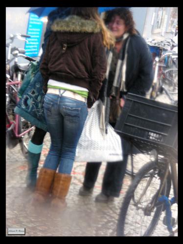 Fotografia de Alberto Ponte Reines Portfolio - Galeria Fotografica: Un viaje con Photoshop T4-Amsterdam - Foto: Una cara amable en medio de la lluvia