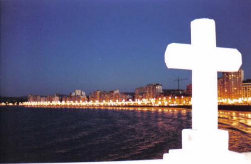 Fotografia de Jos Grande - Galeria Fotografica: Luz y arquitectura - Foto: Playa de San Lorenzo (Gijon)