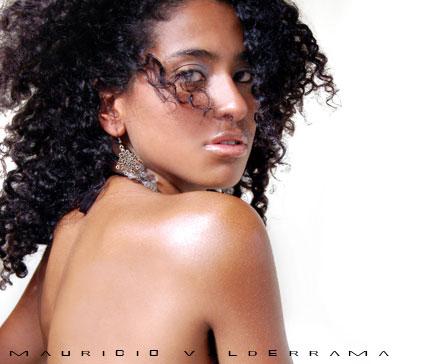 Fotografia de Mauricio Valderrama - Galeria Fotografica: Modelos - Foto: Karina Stigler