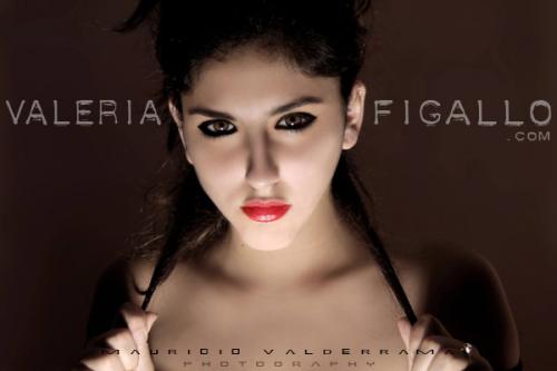Fotografia de Mauricio Valderrama - Galeria Fotografica: Modelos - Foto: Valeria Figallo