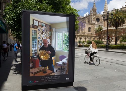 Fotografia de Claudio del Campo - Galeria Fotografica: Exposicion sobre artesanos de Sevilla - Foto: Jos�  Mar�a Campos Ceramica 