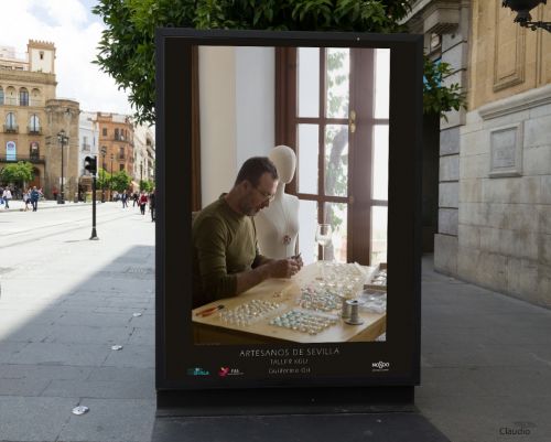 Fotografia de Claudio del Campo - Galeria Fotografica: Exposicion sobre artesanos de Sevilla - Foto: Guillermo Gil