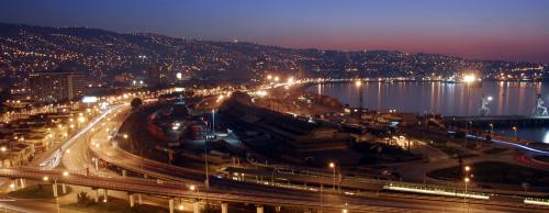 Fotografia de marcelo ulz - Galeria Fotografica: que viva el color - Foto: valporaiso de noche