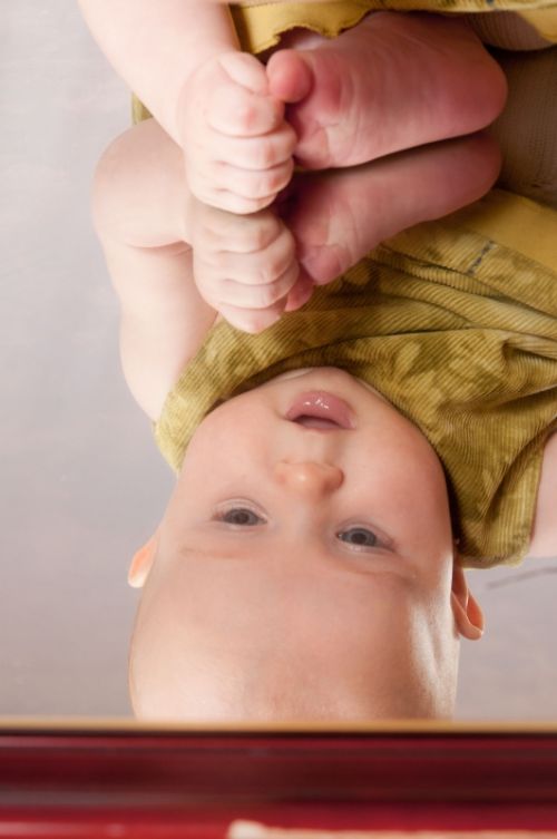 Fotografia de Fotodetalle - Galeria Fotografica: Sesin fotogrfica con espejo - Foto: Tu tambien tienes un pie?