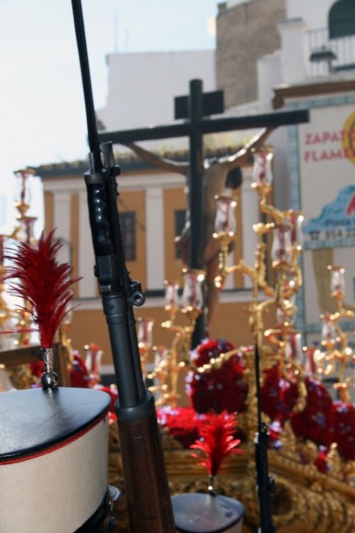 Fotografia de fotololo - Galeria Fotografica: SEMANA SANTA SEVILLA 2009 - Foto: artilleria