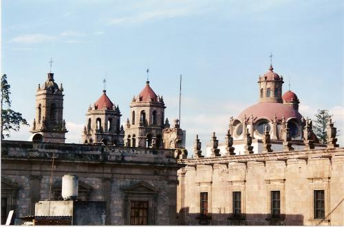 Fotografia de Efrain - Galeria Fotografica: Morelia II - Foto: Cupulas y Almenas