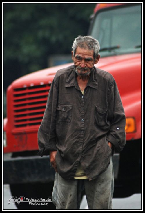 Fotografia de Federico Hasbn Photography - Galeria Fotografica: Dolor Urbano Busquemos una solucin - Foto: 