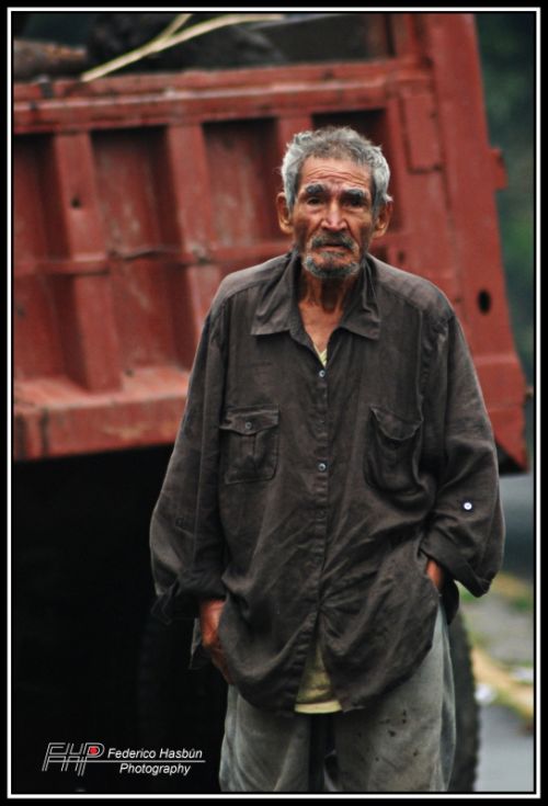 Fotografia de Federico Hasbn Photography - Galeria Fotografica: Dolor Urbano Busquemos una solucin - Foto: 