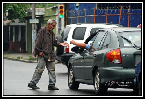 Fotografia de Federico Hasbn Photography - Galeria Fotografica: Dolor Urbano Busquemos una solucin - Foto: 
