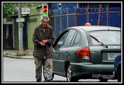 Fotografia de Federico Hasbn Photography - Galeria Fotografica: Dolor Urbano Busquemos una solucin - Foto: 