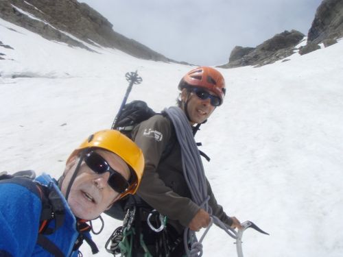Fotografia de Martin Elorza guias de montaa - Galeria Fotografica: Cara Norte Monte Perdido - Foto: subiendo al balcon de pineta
