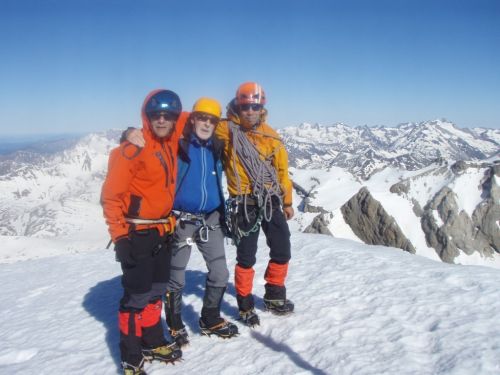 Fotografia de Martin Elorza guias de montaa - Galeria Fotografica: Cara Norte Monte Perdido - Foto: los 3 en la cima