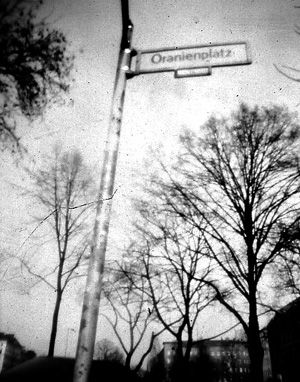 Fotografia de FOTOLATERAS - Galeria Fotografica: BERLIN. CIUDADES ENLATADAS - Foto: oranienplatz