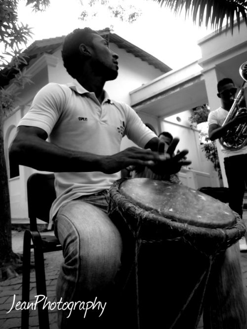 Fotografia de JeanPhotography - Galeria Fotografica: Algo De Mi Entorno  - Foto: un compaero talentoso