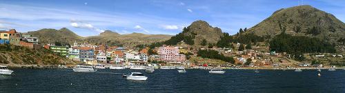 Fotografia de Rubn Daro Azogue - Galeria Fotografica: PUEBLOS DE BOLIVIA - Foto: COPACABANA, LAGO TITICACA