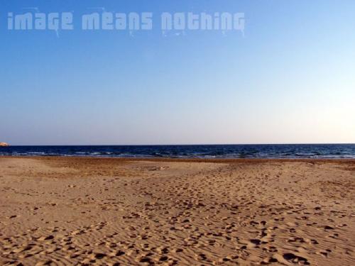Fotografia de angel_m - Galeria Fotografica: playas imaginarias - Foto: in a lonely place