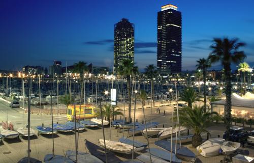 Fotografia de Isra - Galeria Fotografica: La nuit - Foto: The Towers of Barcelona