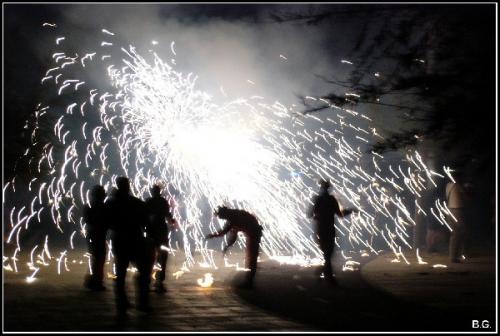 Fotografia de B.G. - Galeria Fotografica: Els Dimonis - Foto: Malabarismos con fuego