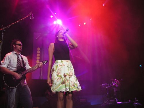 Fotografia de Luz y Sombra - Galeria Fotografica: Concierto La Quinta Estacin - Foto: 