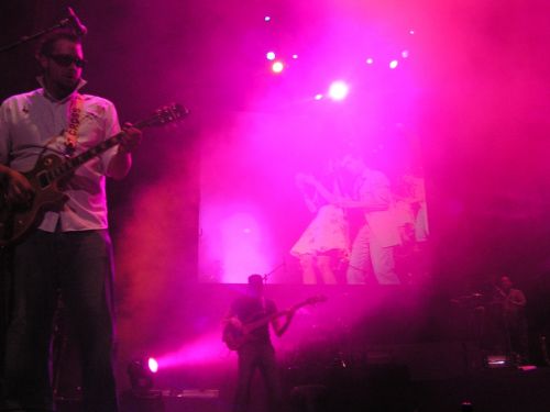 Fotografia de Luz y Sombra - Galeria Fotografica: Concierto La Quinta Estacin - Foto: 