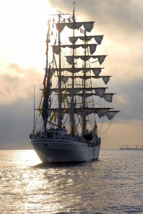 Fotografia de ANGEL MONTERO - Galeria Fotografica: Regata Bicentenario 2010 Veracruz, Mexico - Foto: Regata Bicentenario