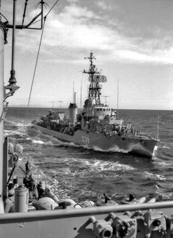 Fotografia de J. A. Carmona - Galeria Fotografica: Armada espaola 1972/73 - Foto: Maniobra