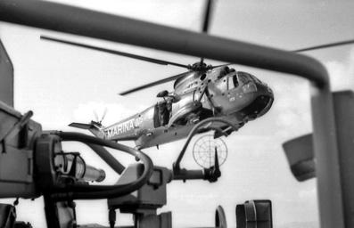 Fotografia de J. A. Carmona - Galeria Fotografica: Armada espaola 1972/73 - Foto: Maniobra