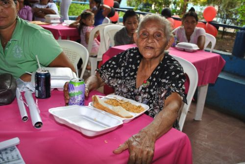 Fotografia de Ramon - Galeria Fotografica: celabracion del dia de las madres D7 - Foto: compartiendo