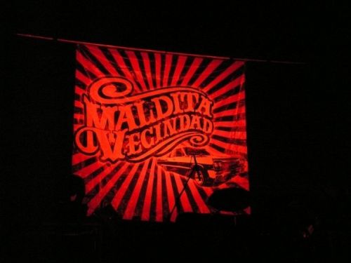 Fotografia de Luz y Sombra - Galeria Fotografica: Concierto Maldita Vecindad y Panten Rococo - Foto: 