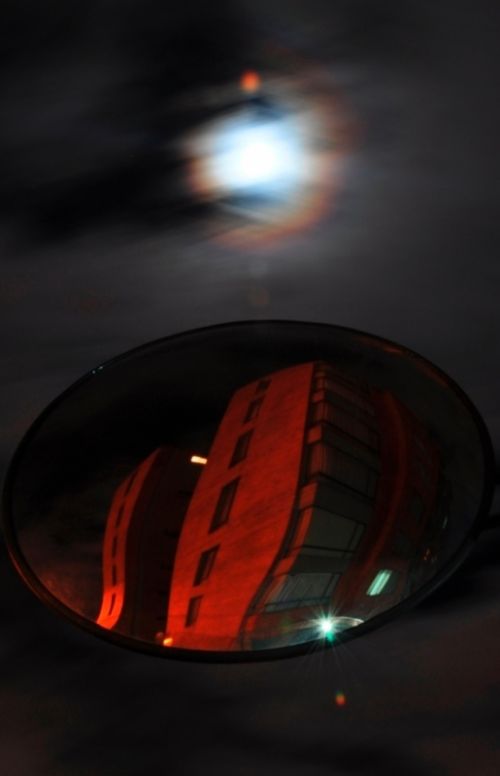 Fotografia de Monotone Pictures - Galeria Fotografica: Jugando Con la Luna - Foto: 