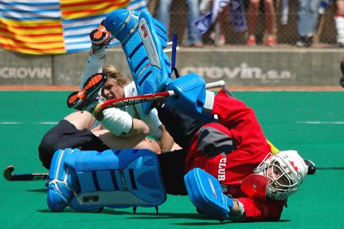 Fotografia de Hockey images - Galeria Fotografica: HOCKEY HIERBA - Foto: Acrobacia