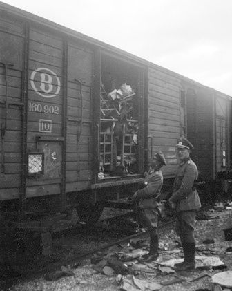 Fotografia de Salvador Gomez Sanchez - Galeria Fotografica:  Lo peor de todo es que la foto y la historia es real. - Foto: 
