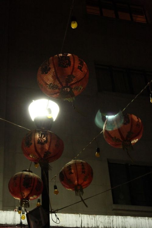 Fotografia de Guillermo Castillo Ram�rez - Galeria Fotografica: Diversidad cultural, el a�o nuevo chino en la ciudad de M�xico - Foto: Farol oriental