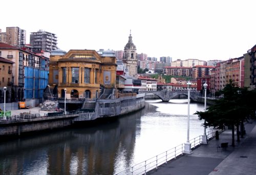 Fotografia de Grooveboy - Galeria Fotografica: Urbes - Foto: Bilbao, 8:00am