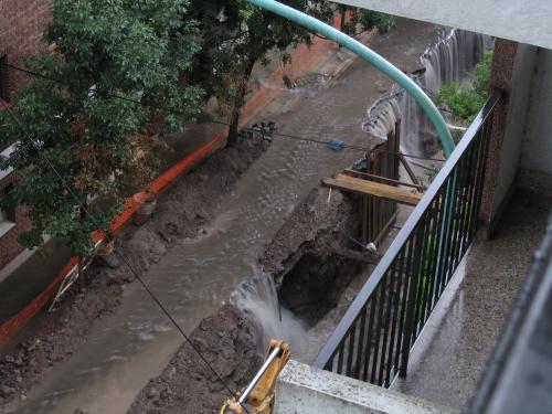Fotografia de brian - Galeria Fotografica: varias - Foto: MIni cataratas en la puerta de casa.