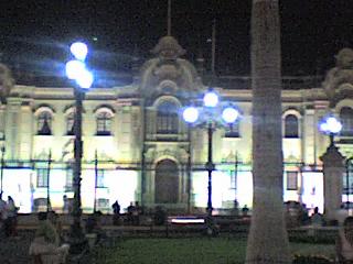 Fotografia de Lorena - Galeria Fotografica: Lima de noche - Foto: Palacio de Gobierno
