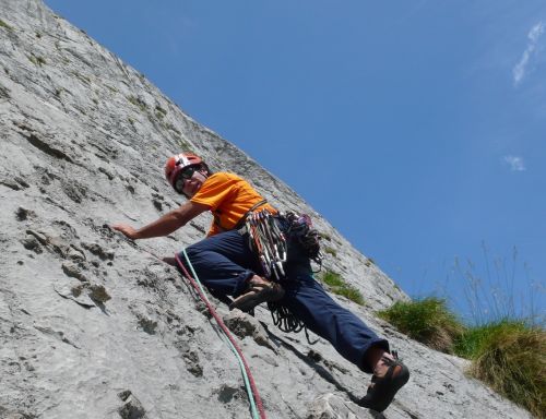 Fotografia de Martin Elorza guias de montaa - Galeria Fotografica: Escalada en la cordillera cantabrica - Foto: fresnidiello