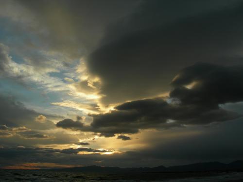 Fotografia de Conrado - Galeria Fotografica: SUNSET - Foto: �ltimos segundos de luz