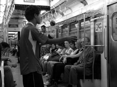 Fotografia de Guillermo Castillo Ramrez - Galeria Fotografica: Buenos Aires, crnicas urbanas de la otra ciudad. Msica subterrnea y habitantes de la calle.    - Foto: 