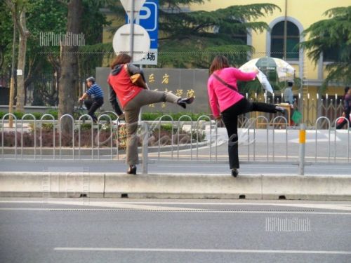 Fotografia de Phoenix Pictures - Galeria Fotografica: Viviendo China - Foto: Dancing on the street
