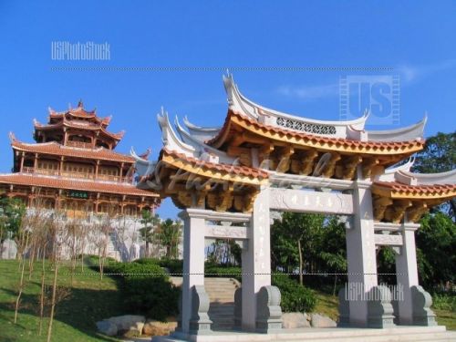Fotografia de Phoenix Pictures - Galeria Fotografica: Paisajes de Asia - Foto: Pagoda at West lake, Quangzhou, Fujian Province, C
