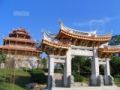 Fotos de Phoenix Pictures -  Foto: Paisajes de Asia - Pagoda at West lake, Quangzhou, Fujian Province, C