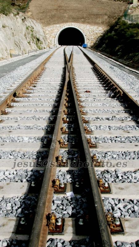 Fotografia de Sanchofoto S.C. - Galeria Fotografica: AQUITECTURA / EXTRUCTURAS - Foto: Ave de Galicia