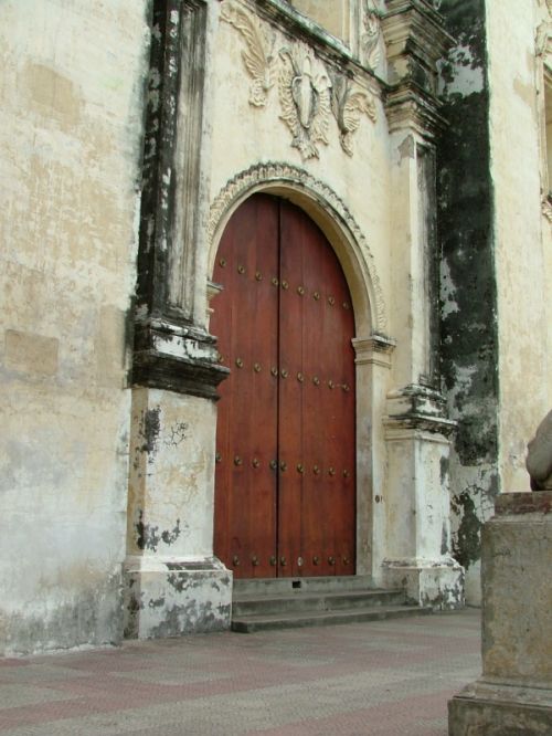 Fotografia de Morena - Galeria Fotografica: La Pachamama y lo suyo - Foto: Puerta lateral derecha 