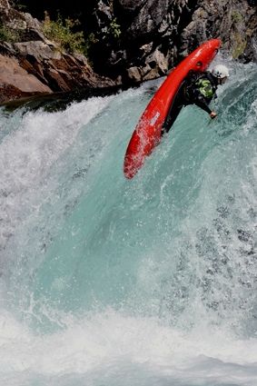 Fotografia de buenaventura mariano - Galeria Fotografica: KAYAK DE AGUAS BLANCAS - Foto: Rio Manso - Triple Cascada