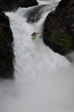 Fotografia de buenaventura mariano - Galeria Fotografica: KAYAK DE AGUAS BLANCAS - Foto: 