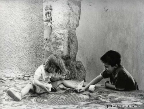 Fotografia de paco rocha fotografia - Galeria Fotografica: bcn-lis - Foto: nenos alfama